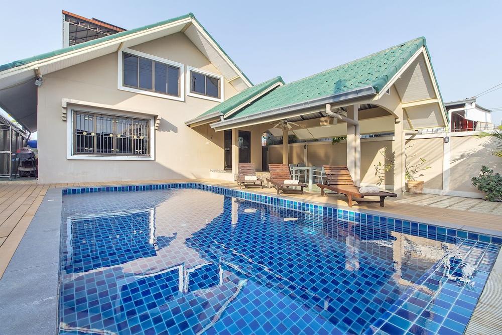 Pool Villa Tanzanite Near Walking Street Pattaya Buitenkant foto