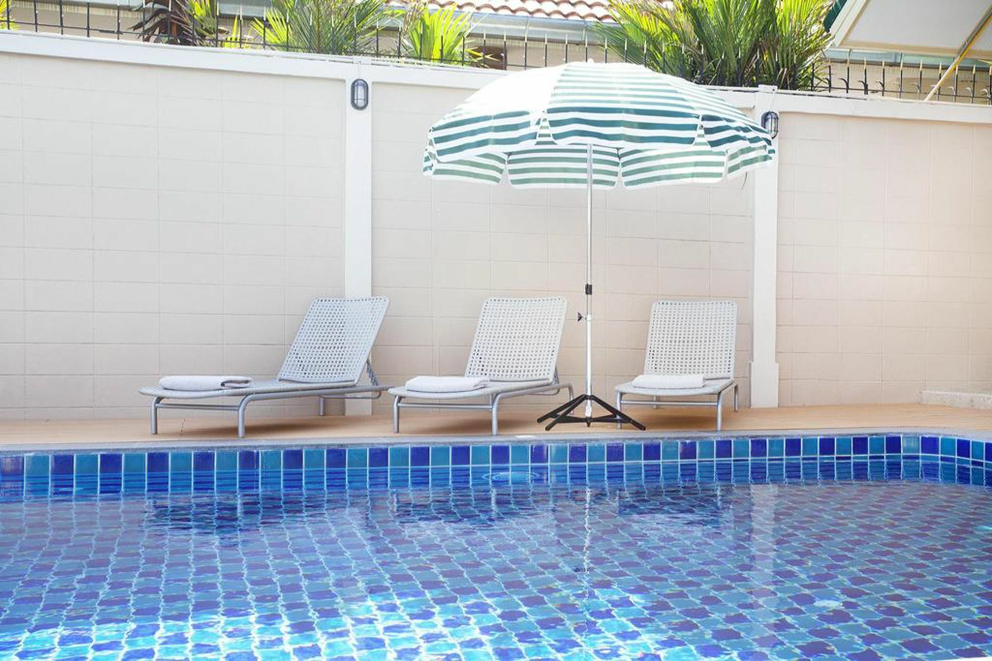 Pool Villa Tanzanite Near Walking Street Pattaya Buitenkant foto